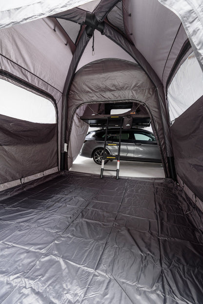 Intérieur de l'auvent Family Base Roof Space
