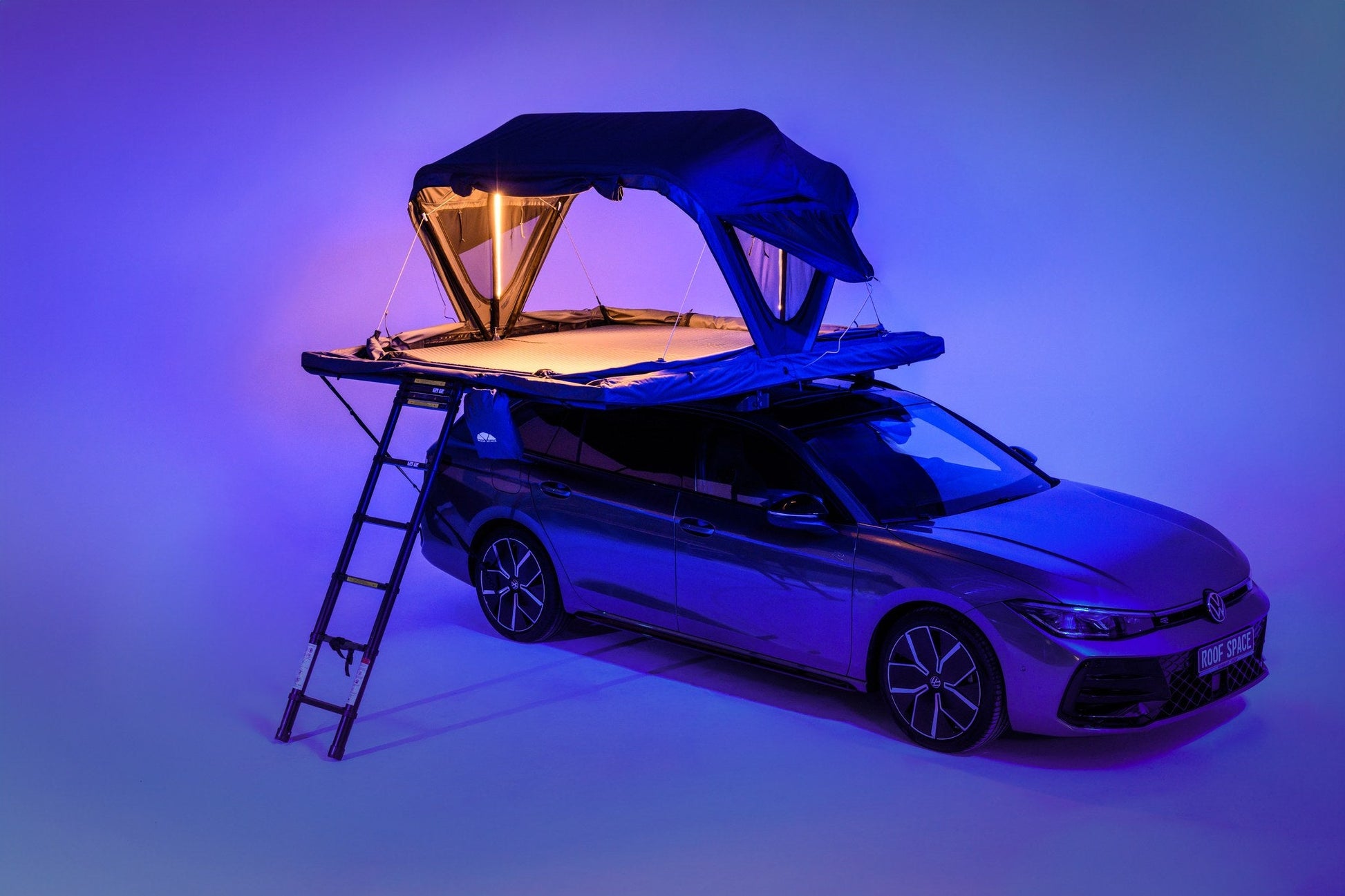Roof Space 4 éclairée par son bandeau LED intérieur