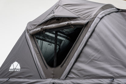 Fenêtre à moustiquaire de la Roof Space 2